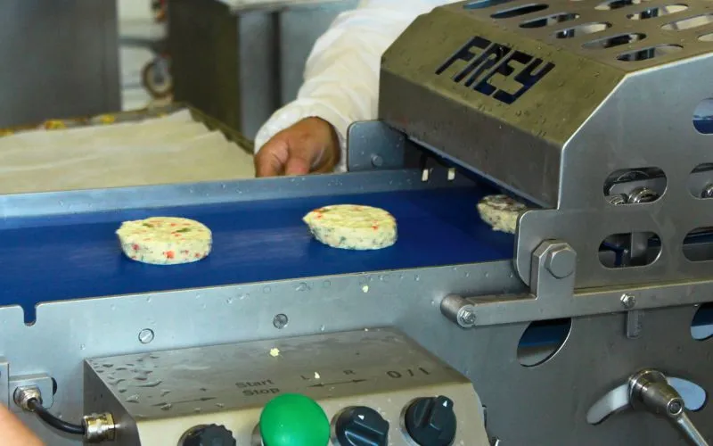 Formatrice Frey per hamburger vegetali