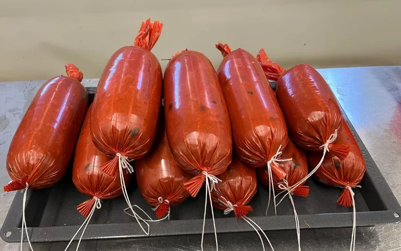 Produzione industriale di mortadella a base di proteine testurizzate